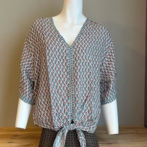 NWT Max Studio Vneck Top Size Small
